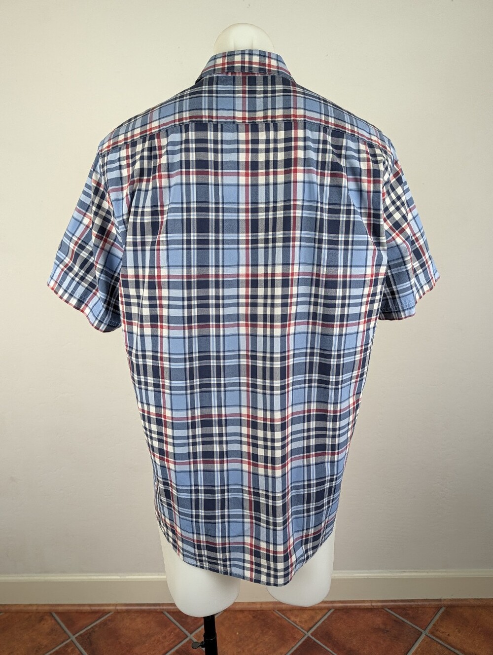 Barbour Blue and White Plaid Short-Sleeve Button-Down Shirt - Picture 9 of 10